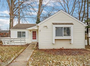 23162 Springbrook Dr, Farmington Hills, MI