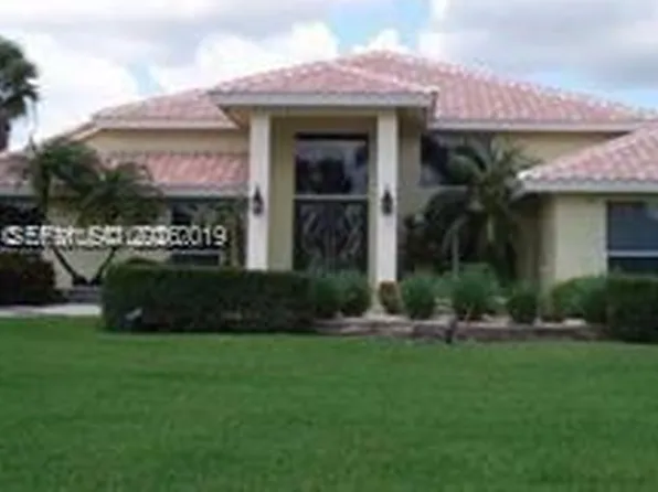 21070 Sweetwater Ln N, Boca Raton, FL 33428