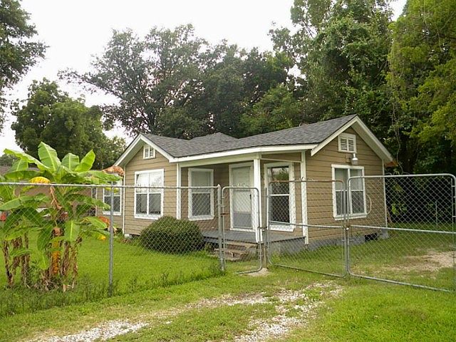 1st image of 9715 Sunnywood Dr
