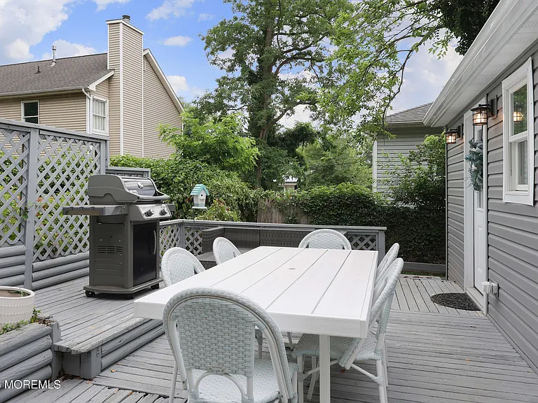 210 Linden Ave — Photo 22