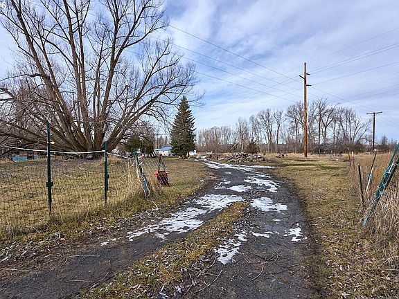 4th image of 82695 Fish Hatchery Ln