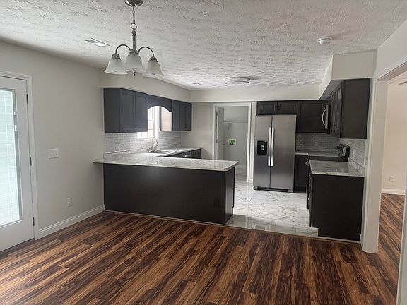 4th image of 3521 Cabin Creek Rd