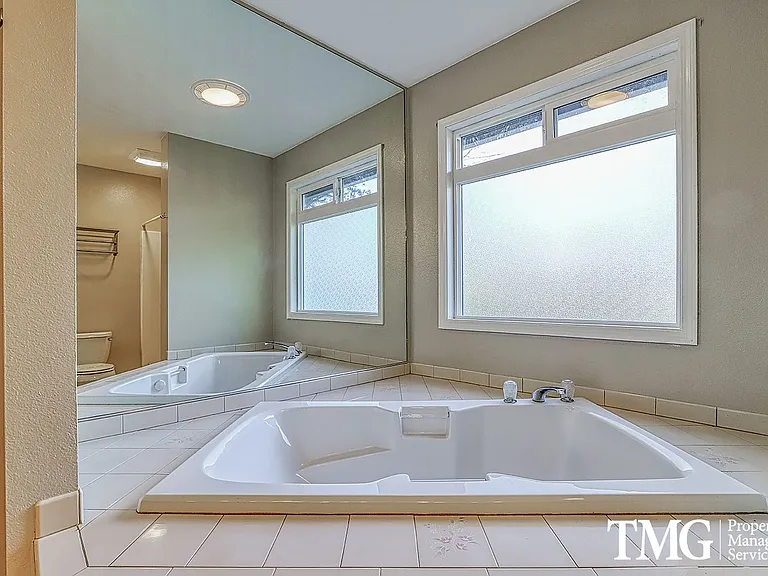 11004 NE Sherwood Dr — Photo 14