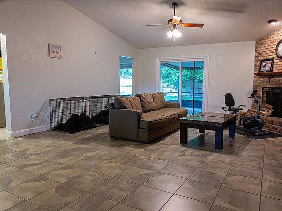 5th image of 5810 Camelot Ct