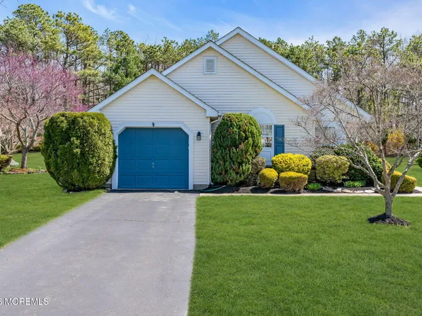 2621 Meadow Lake Drive, Toms River, NJ 08755