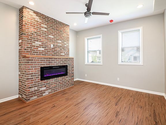 5th image of 536 N Belmont Ave