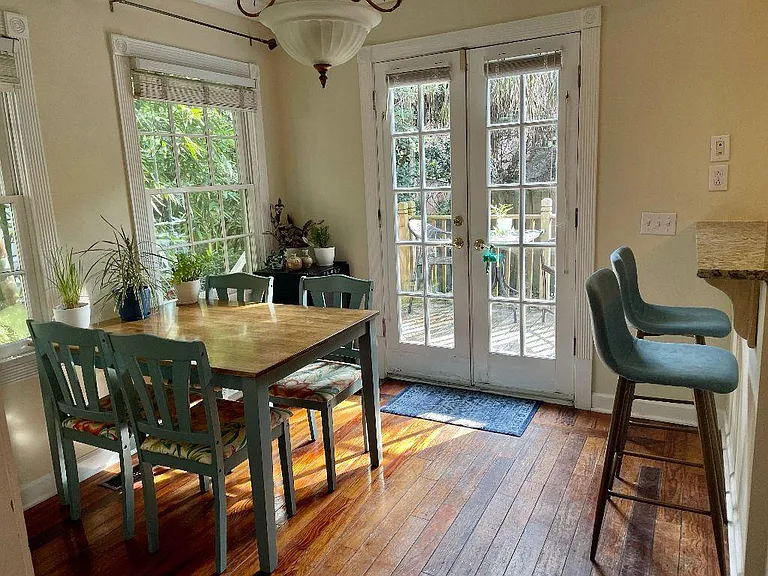 13 Elizabeth St #A — Photo 6