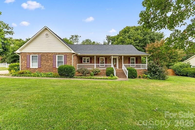 1st image of 105 Spurgen Dr