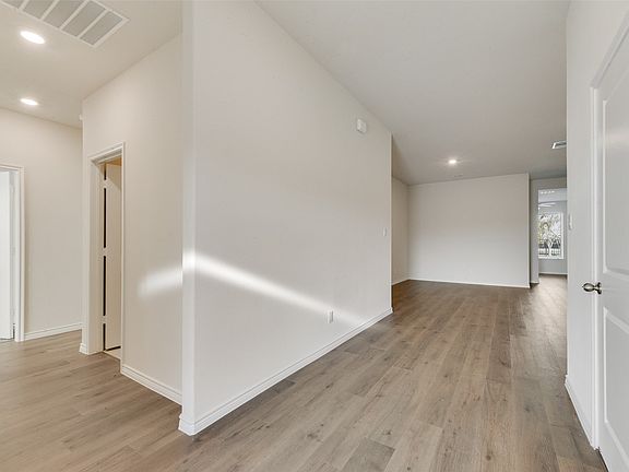 5th image of 1532 Ruby Jewel Ln