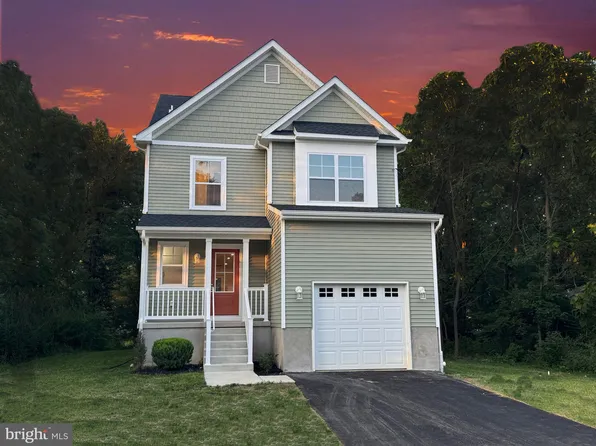 38 Clinton St, Westville, NJ 08093