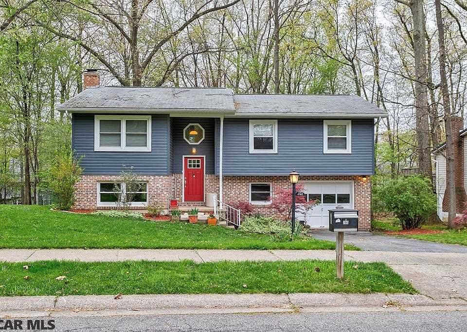 1st image of 260 Oakley Dr
