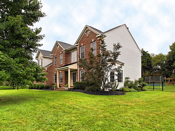 4th image of 21357 Cameron Hunt Pl