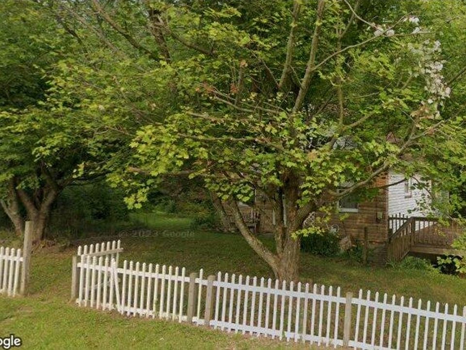 1st image of 384 W Park Rd