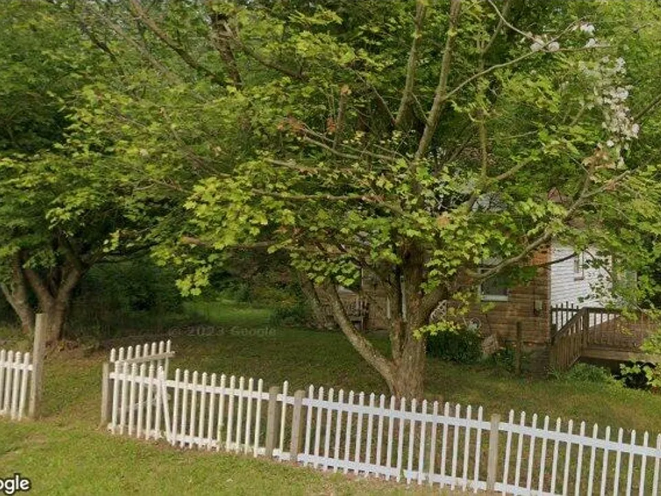 384 W Park Rd
