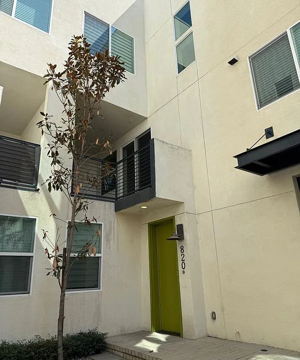 820 Aloe Pl