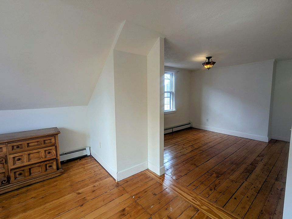 1st image of 104 Chapin Ave #3