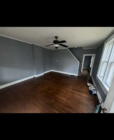 411 N Mulberry St — Photo 2