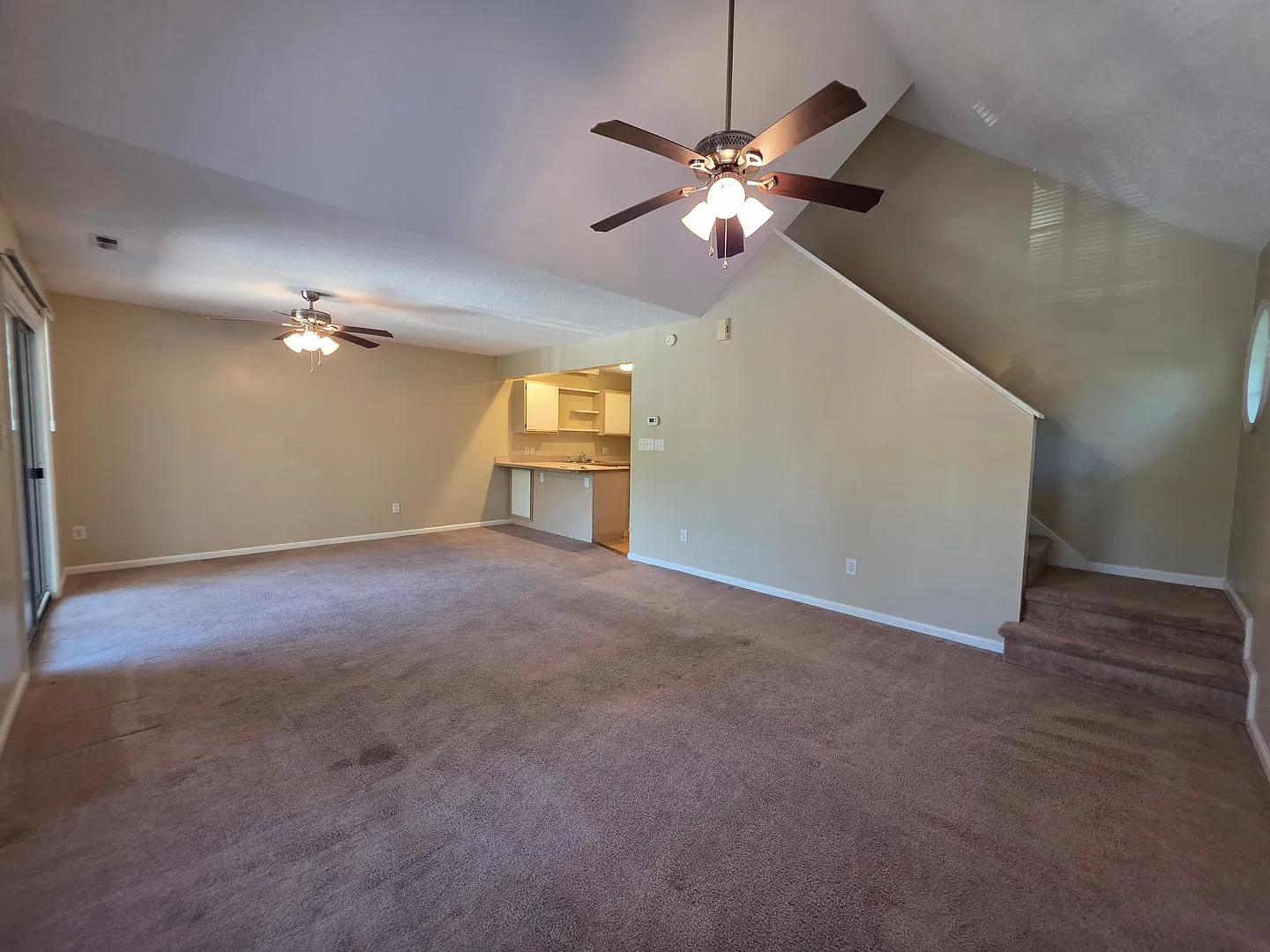 Island Living Just Steps from the Beach Charming 3BR Retreat in Emerald Isle — Photo 2