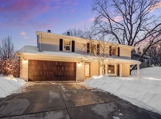 1309 Lynne Dr, Waukesha, WI 53186