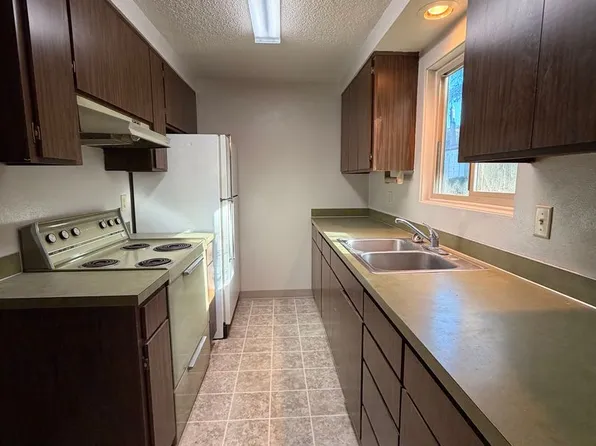 1005 Prescott Ln, Springfield, OR 97477