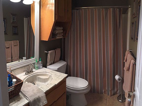 4th image of 110 Canyon Dr