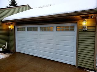 W162N9749 Mayflower Dr, Germantown, WI 53022