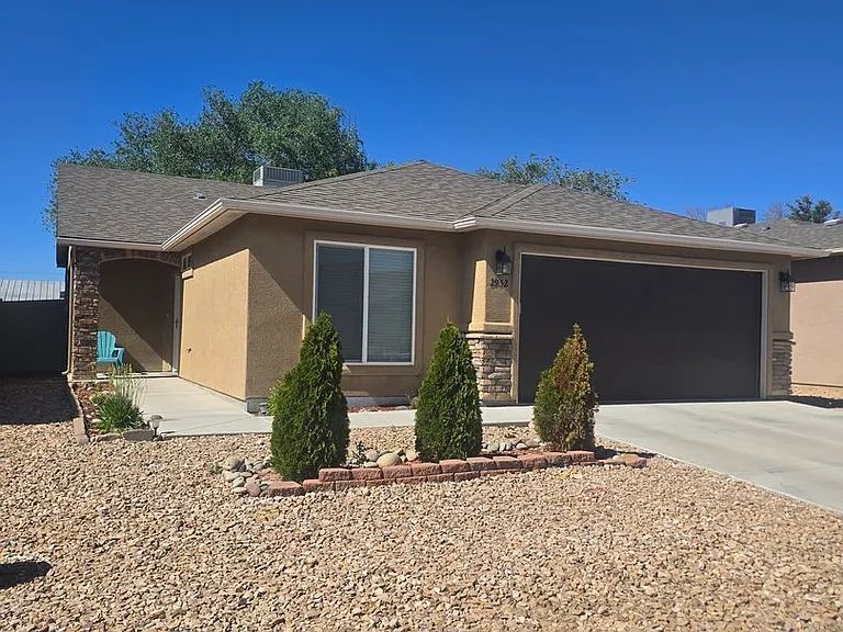 2952 Inishmore Way — Photo 1