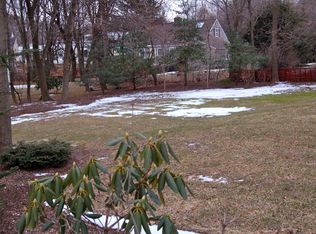 11 Brookfield Rd, Wellesley, MA 02481