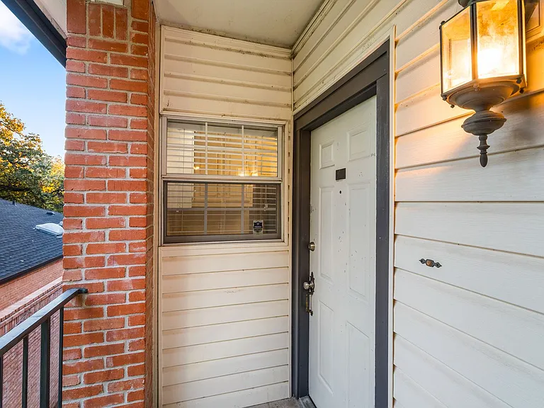 2408 Enfield Rd #211 — Photo 33