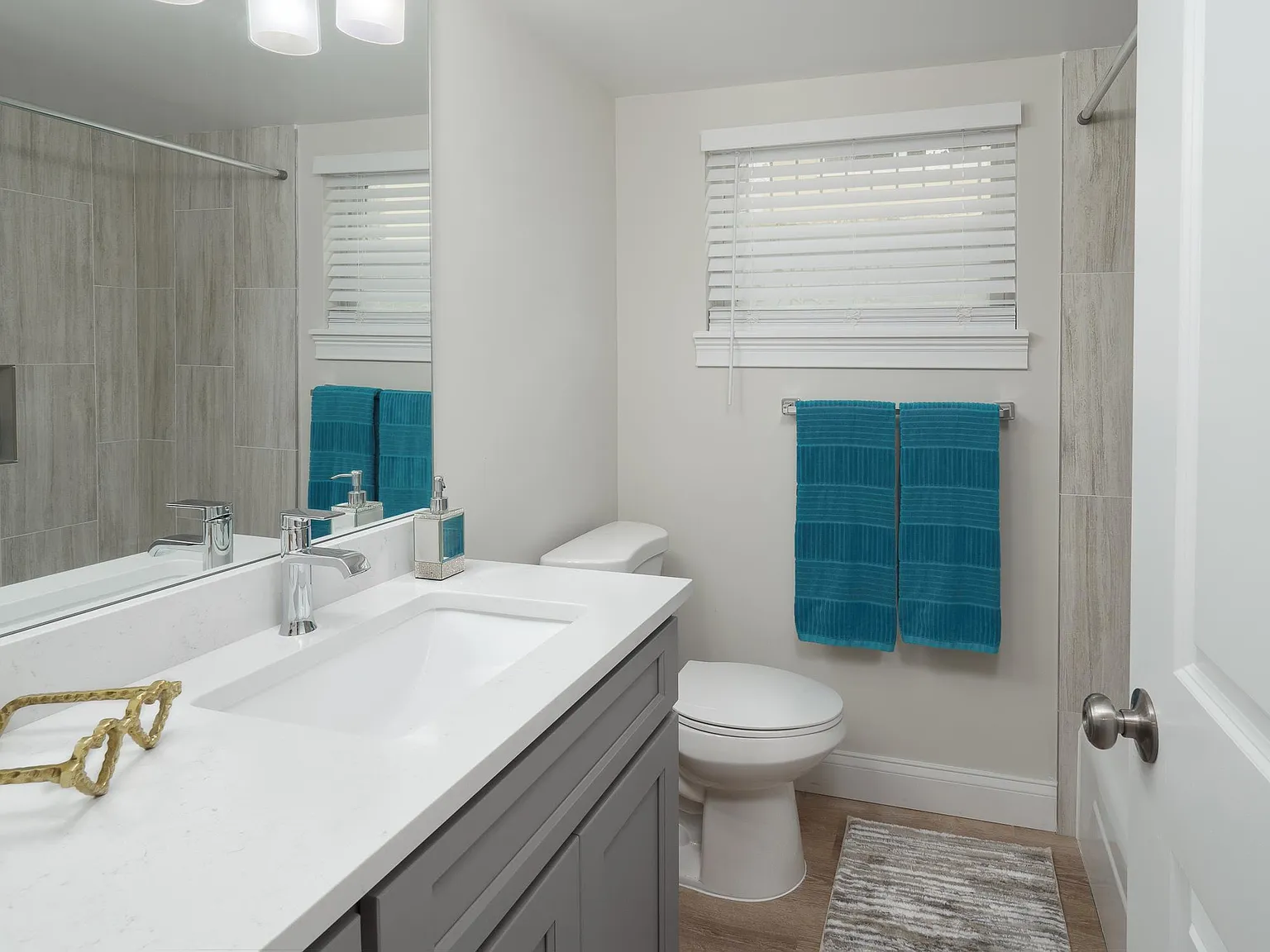 2 bed, 840 sqft, $1,915 — Photo 4