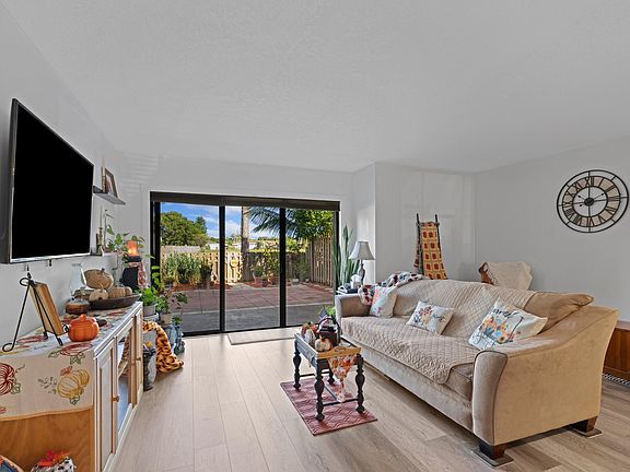 3rd image of 5041 Society Place E #D