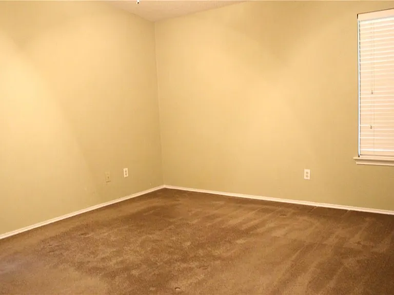 7422 Dallas Dr — Photo 11