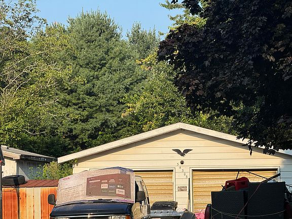 5th image of 34303 North Dr