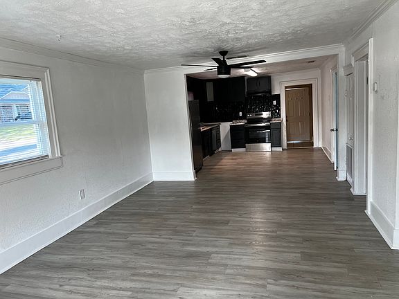 4th image of 2800 S Donnybrook Ave