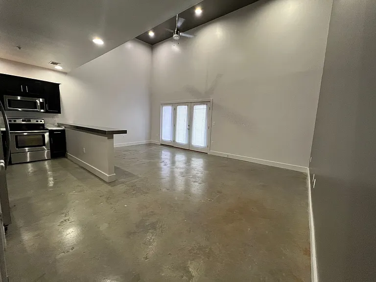 Myers Flats - 3 Bedroom — Photo 3