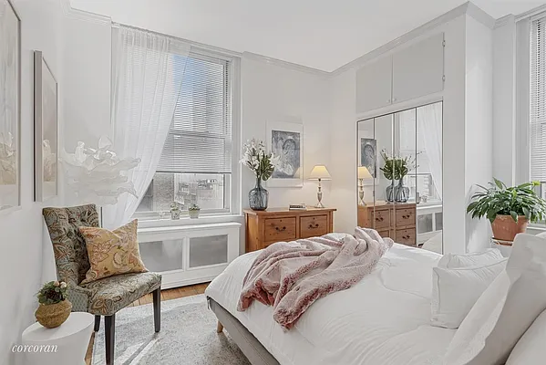 Sold by Corcoran | media 8