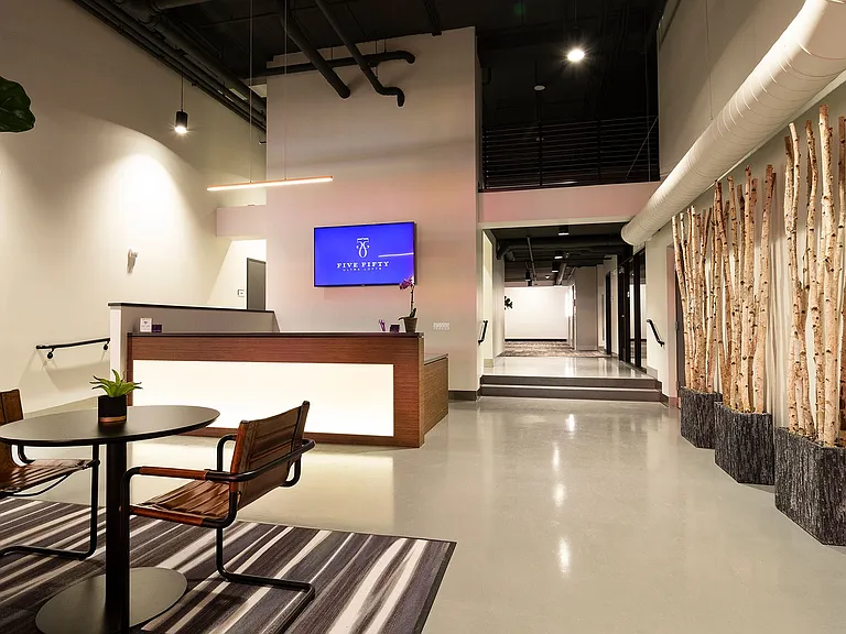 550 Ultra Lofts — Photo 10