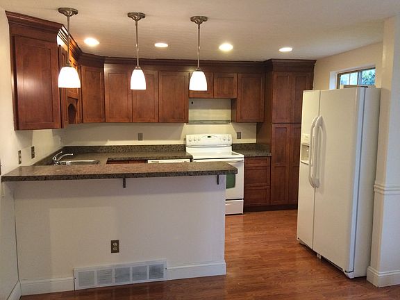 5th image of 7428 S Chestnut Commons Dr Unit 10