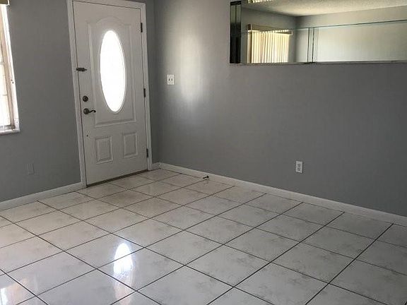 3rd image of 6019 W Fern St