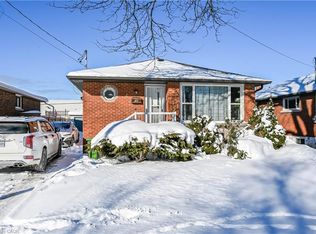 76 Terrace Dr, Hamilton, ON L9A 2Y6