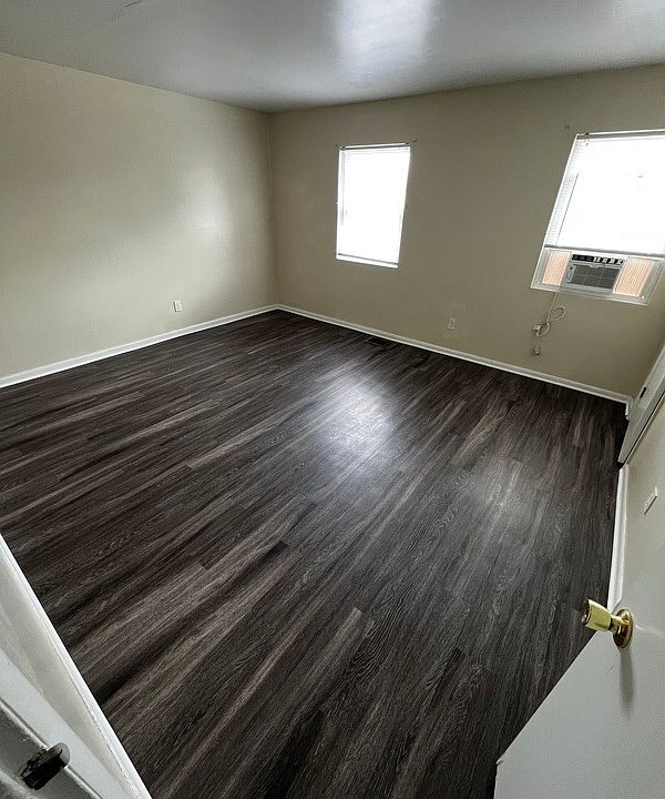 1st image of 1000 Sunnyside Ave #A