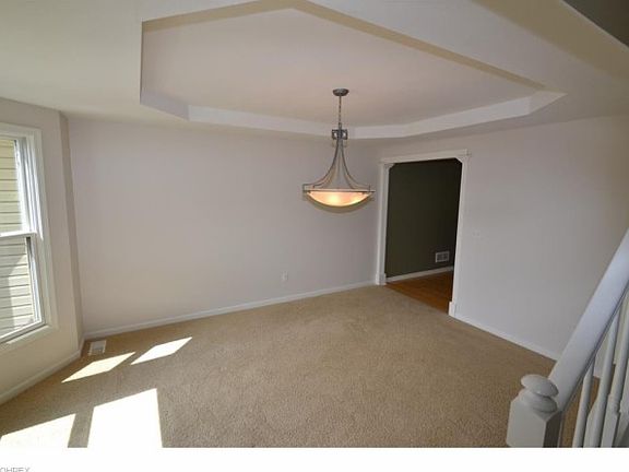 3rd image of 1023 Thornton Ct