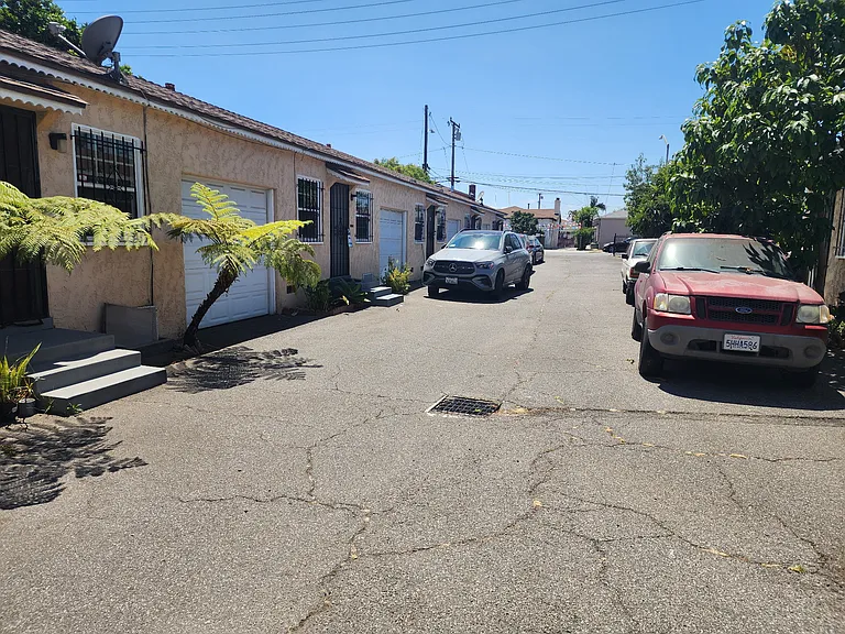 5964 Fishburn Ave #C — Photo 11