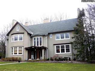 2668 Berkshire Rd, Cleveland Heights, OH 44106