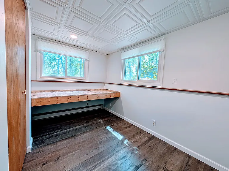 26745 Freeport Ave — Photo 17