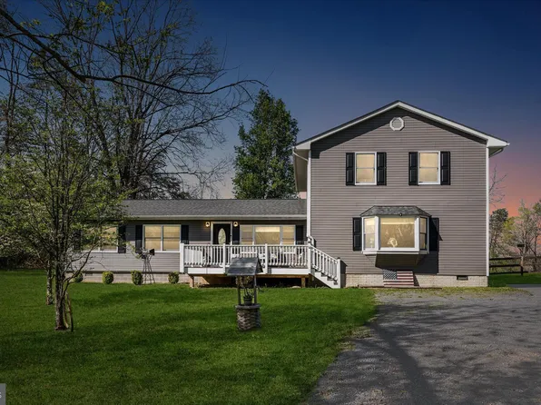 2796 Green Spring Rd, Winchester, VA 22603