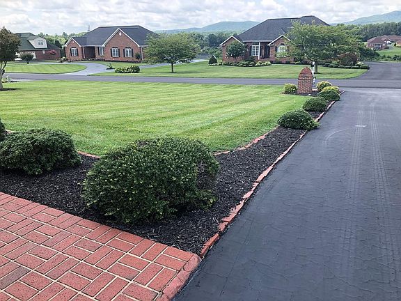 5th image of 238 Owsley Dr
