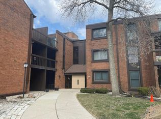 5200 S Tuckaway Blvd #300, Greenfield, WI 53221