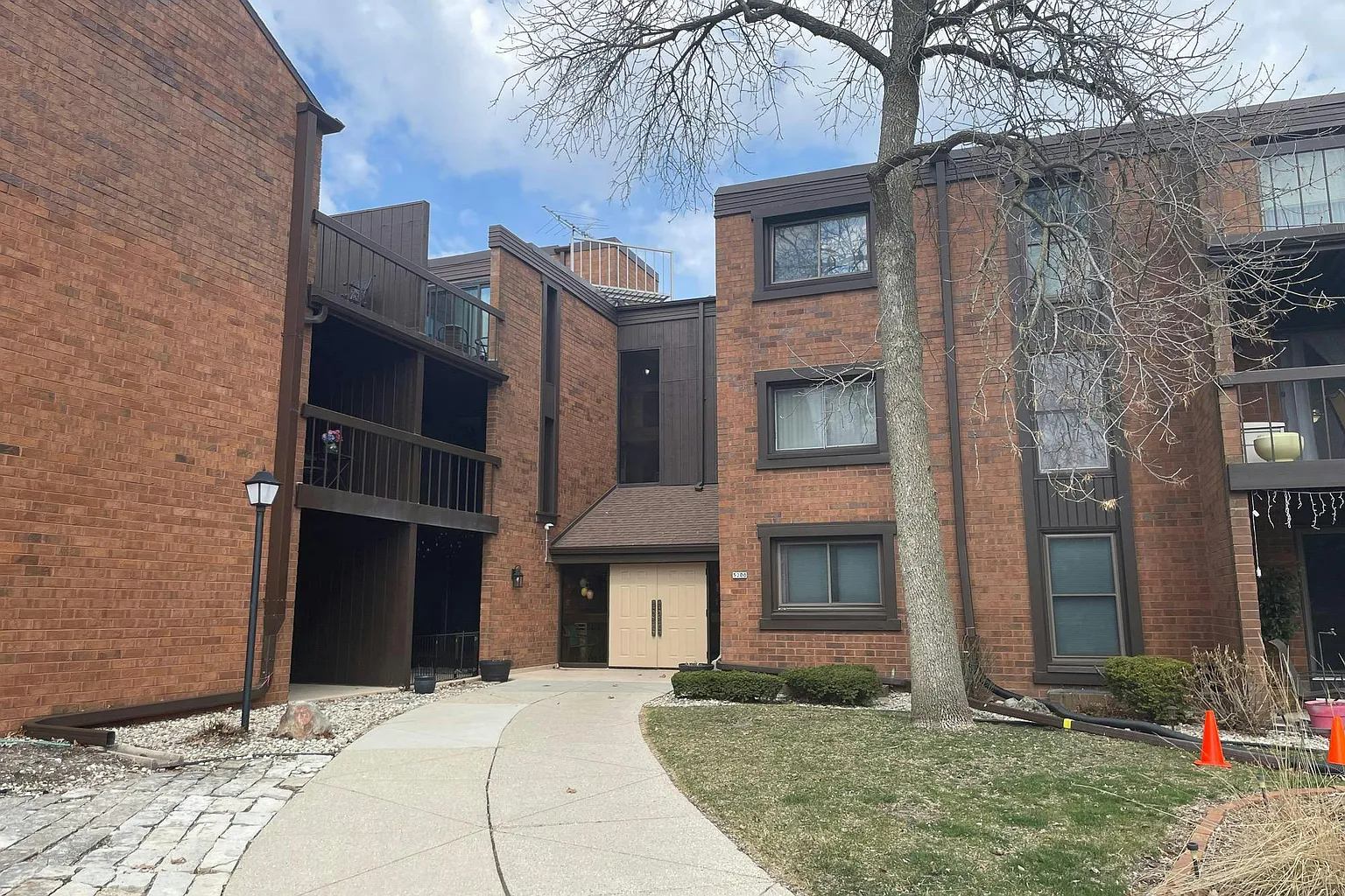 5200 S Tuckaway Blvd #300 photo 1