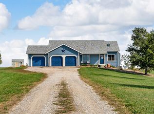 6816 NE Indian Creek Rd, Topeka, KS 66617